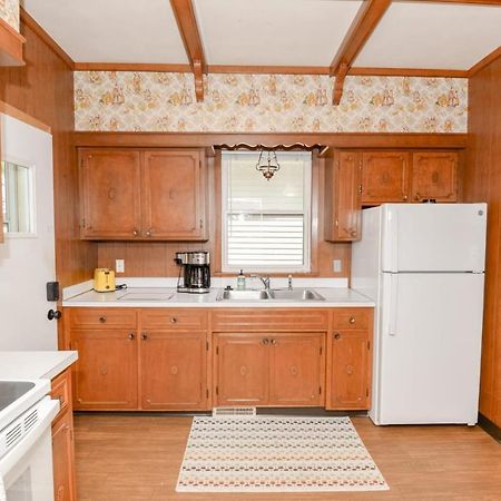 ファーゴ Unique Two Story With A Vintage Flareヴィラ エクステリア 写真